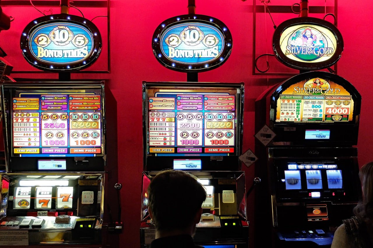 qqq88 ဘောလုံးလောင်းကစား Sportsbook